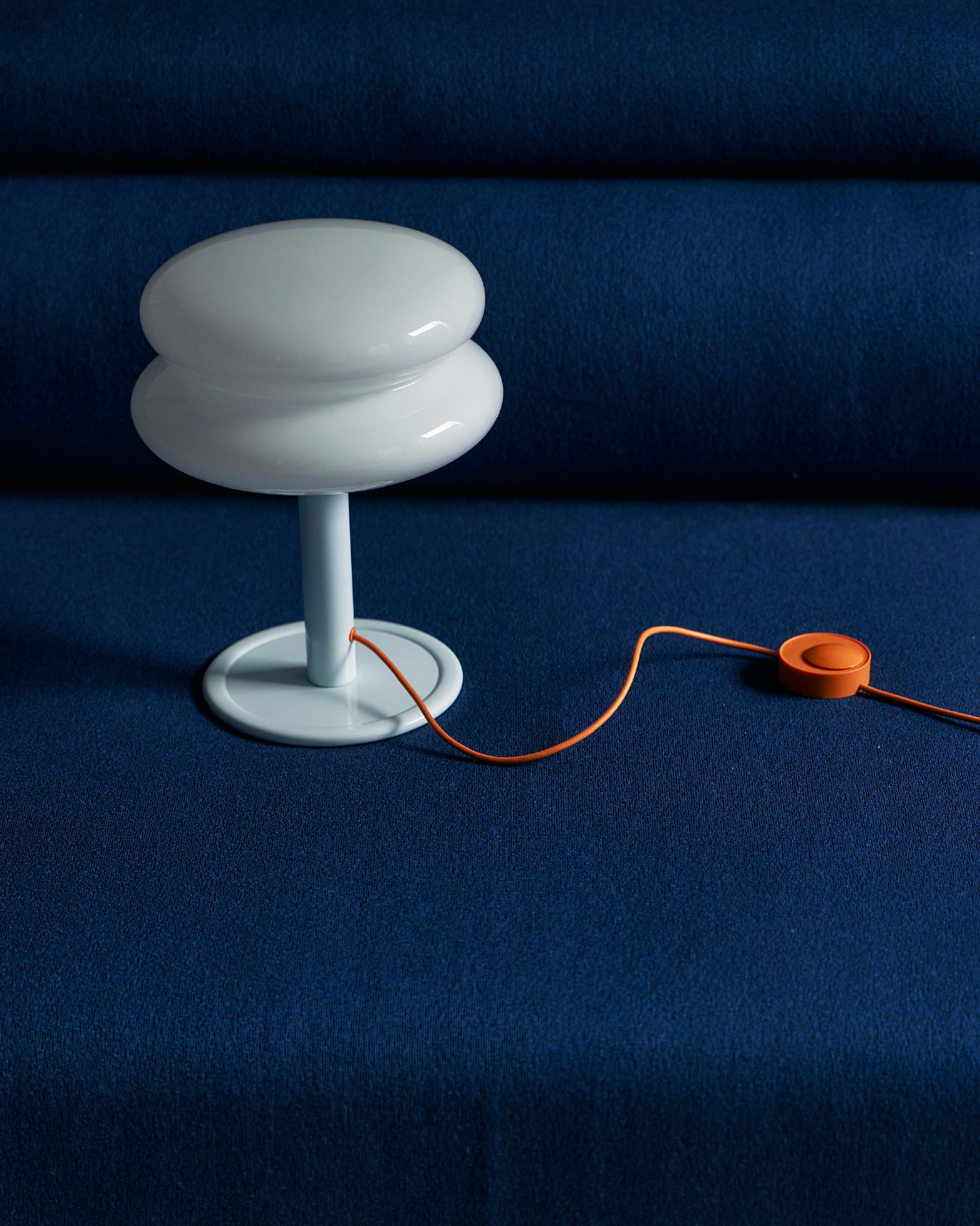 SNOWMAN22 V2 SOLID Table 3Colors