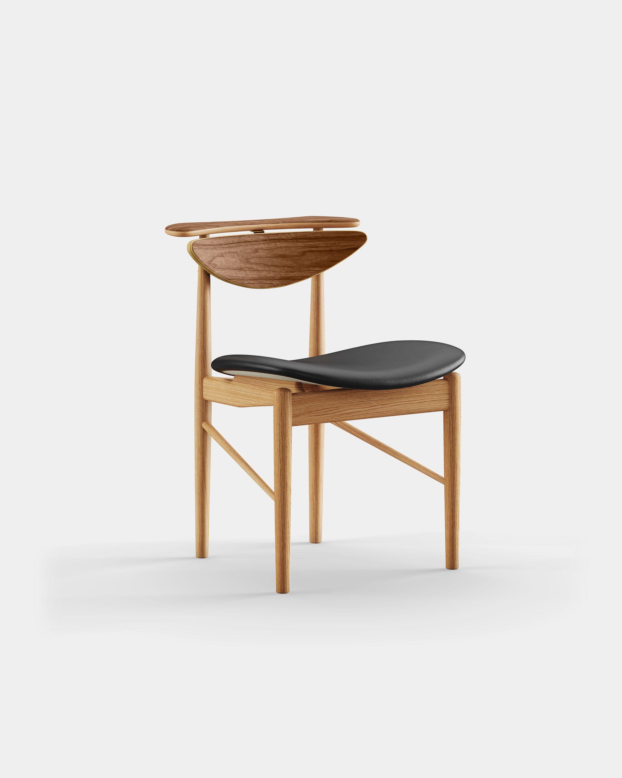 Reading Chair Walnut